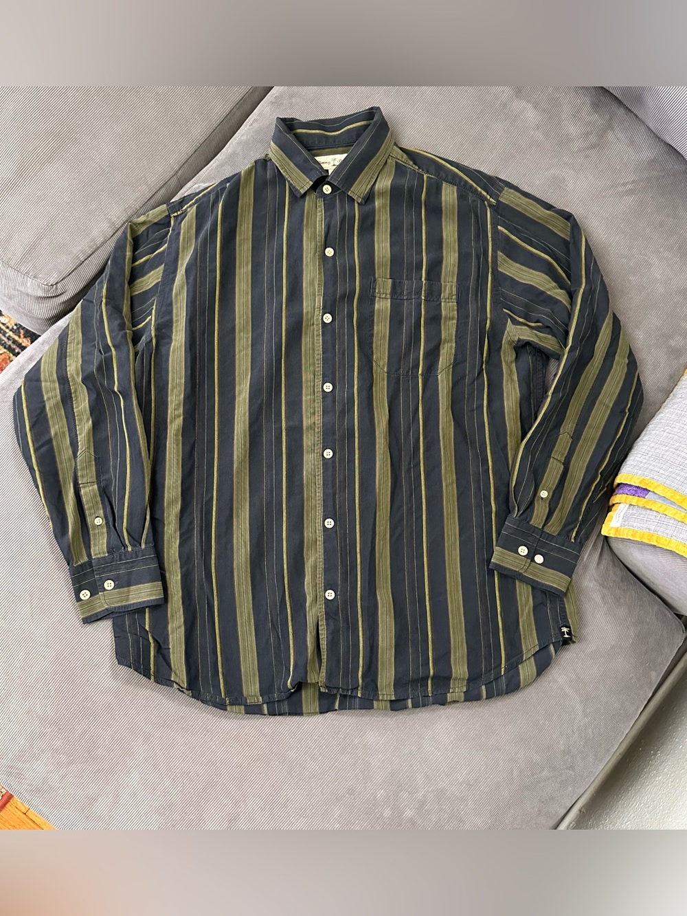 Tommy Bahama 100% silk striped button down long sleeve shirt size medium